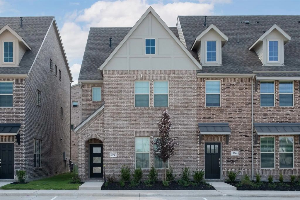 372 Greenhouse Drive, Plano