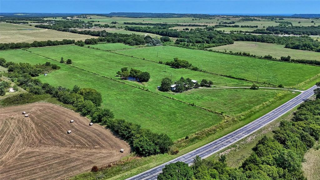 22559 N 59 Highway, Saint Jo