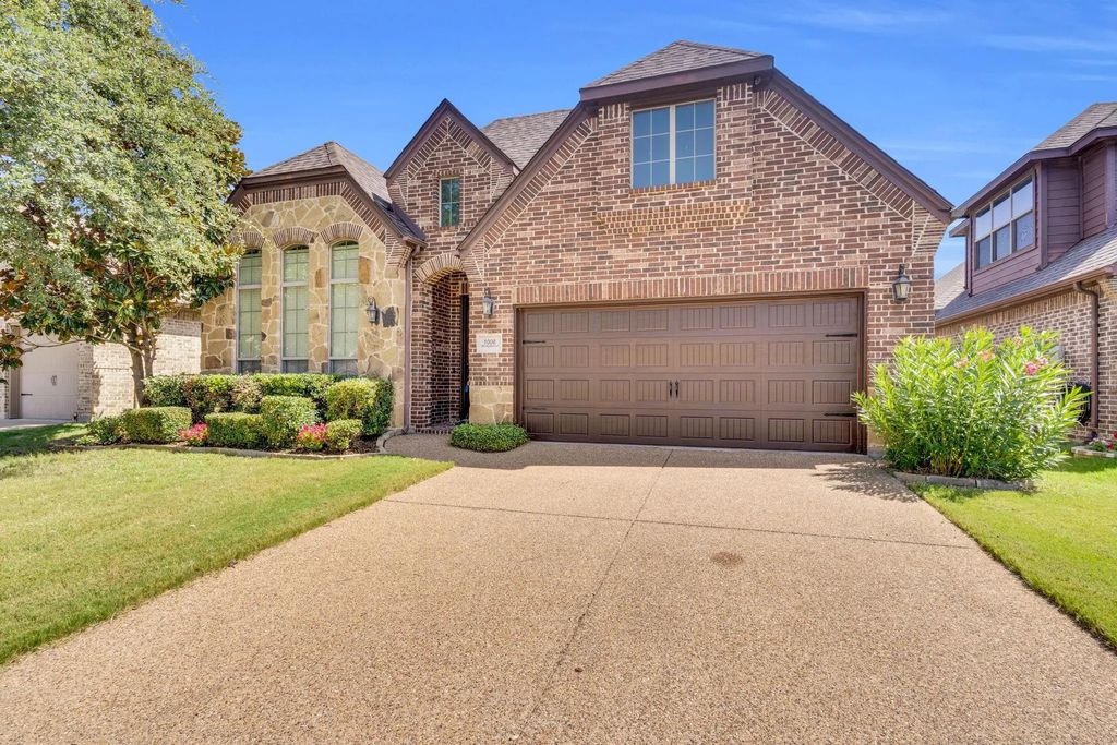 1008 Wedgewood Drive, Forney