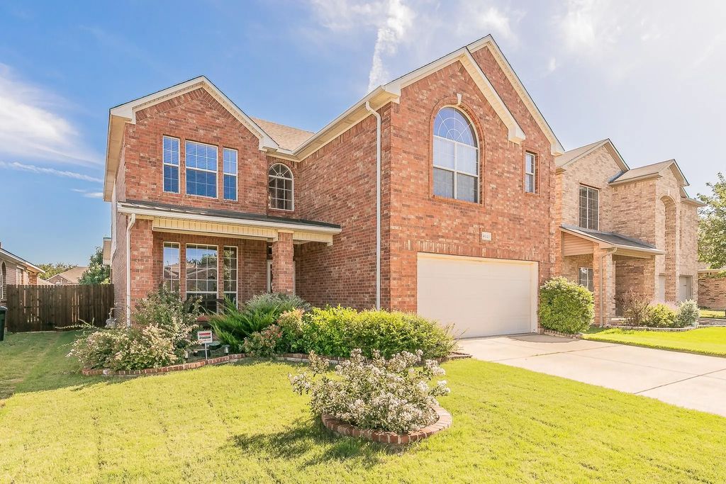 4021 Petersburg Drive, Fort Worth