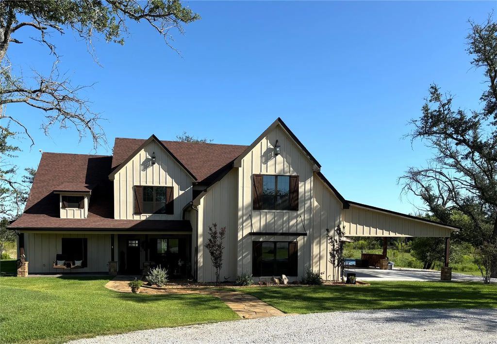 125 Drake Court, Comanche