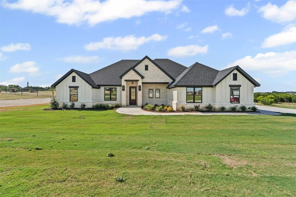 3085 Infinity Drive, Weatherford