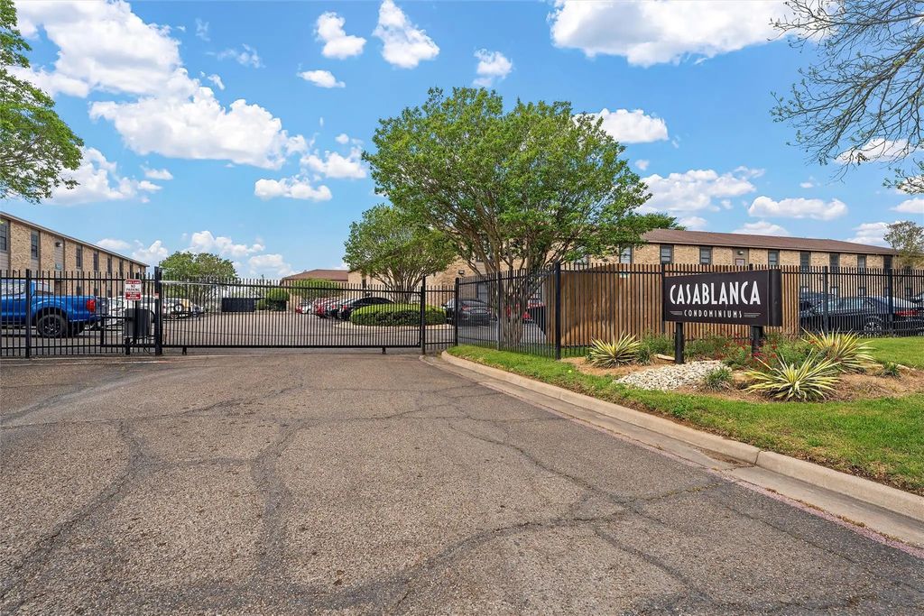 1214 Baylor Avenue 110, Waco