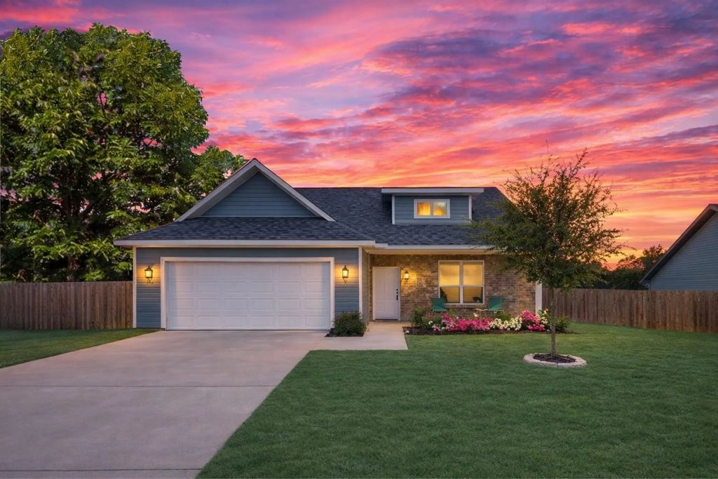 608 Porcupine Drive, Springtown