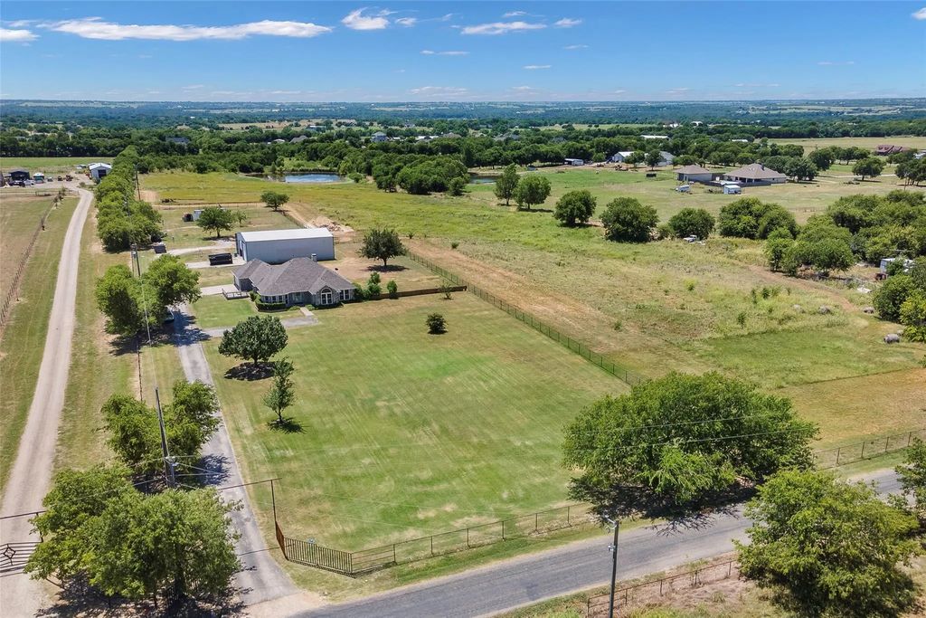 11087 Chisum Road, Sanger