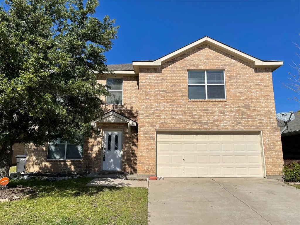 4855 Diamond Trace Trail, Fort Worth