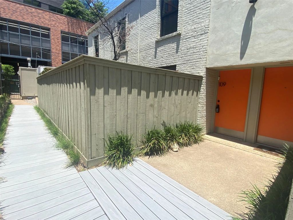 2727 Hood Street 109, Dallas