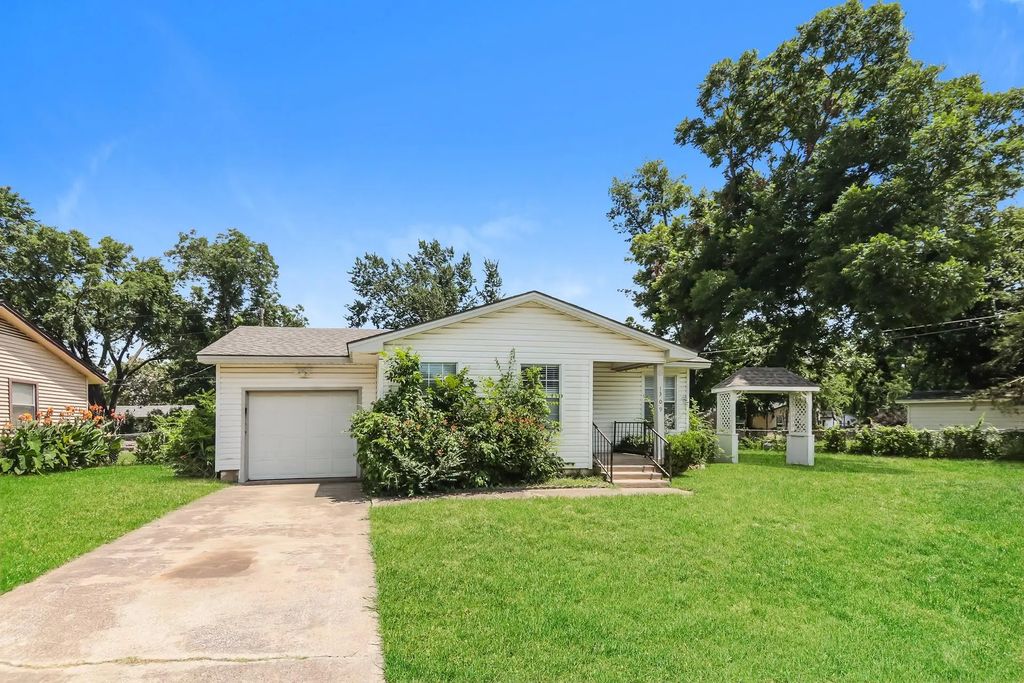 1309 Parkmont Drive, Garland