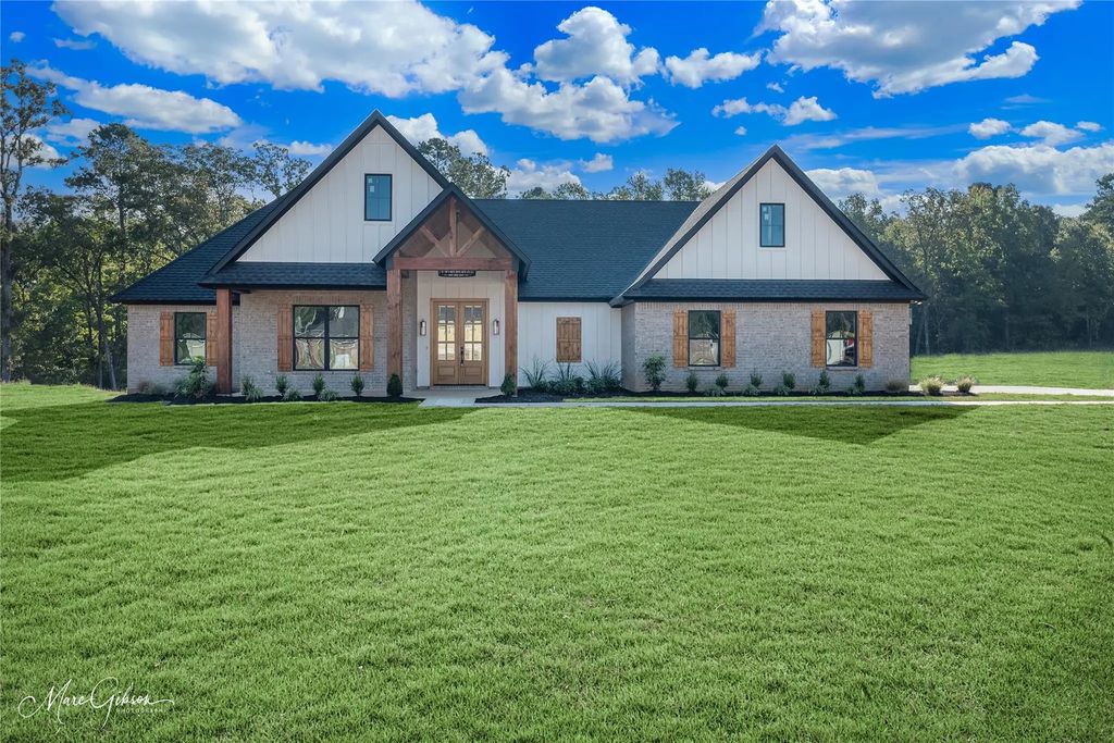 178 Gilmer Road, Stonewall