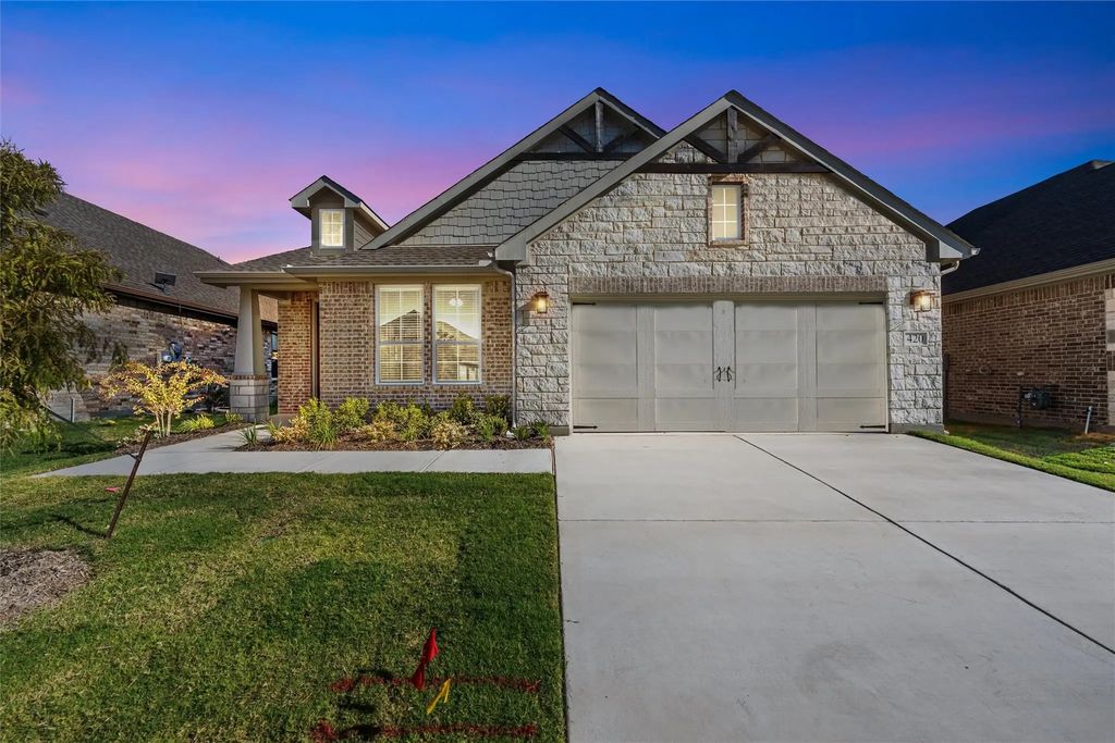 420 Pickett Creek Drive, Aledo