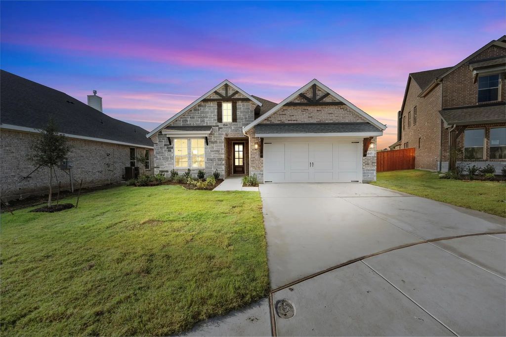 445 Pickett Creek Drive, Aledo