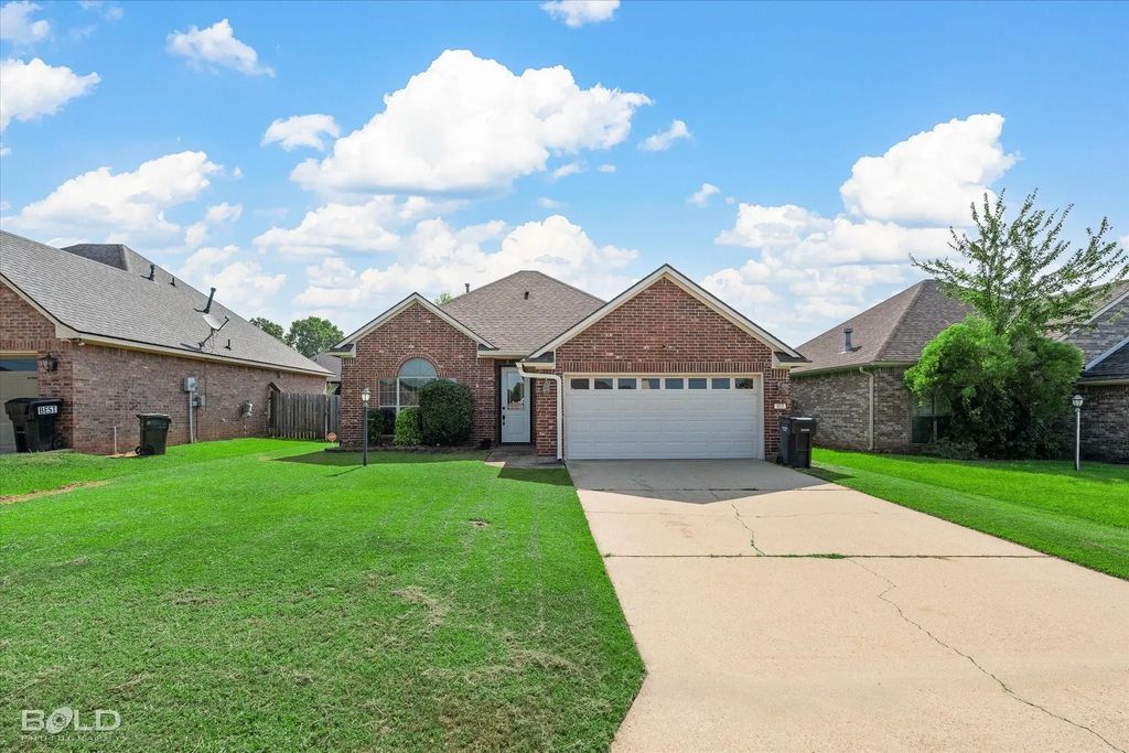 403 Blackwood Circle, Haughton