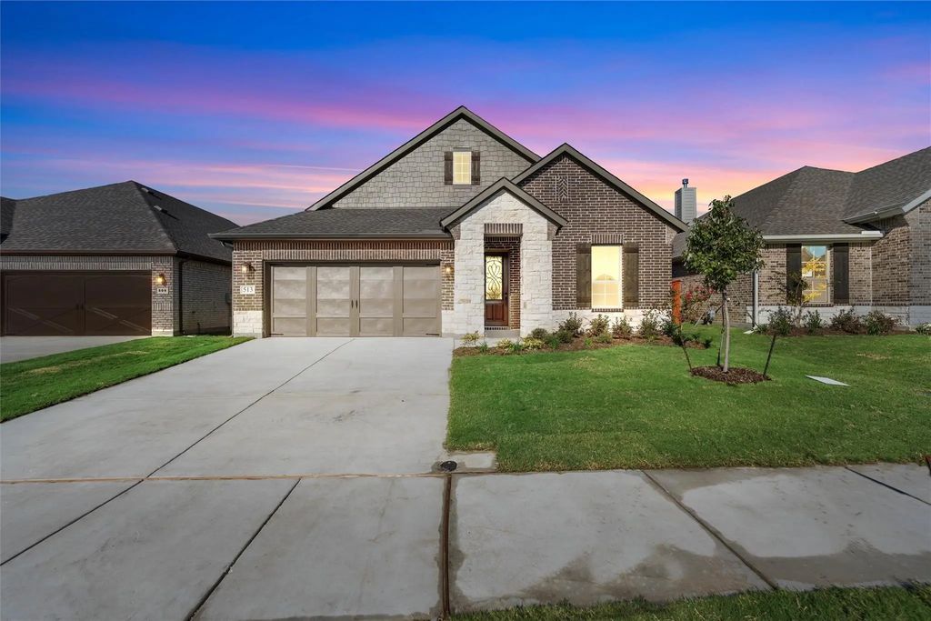 513 Pickett Creek Drive, Aledo