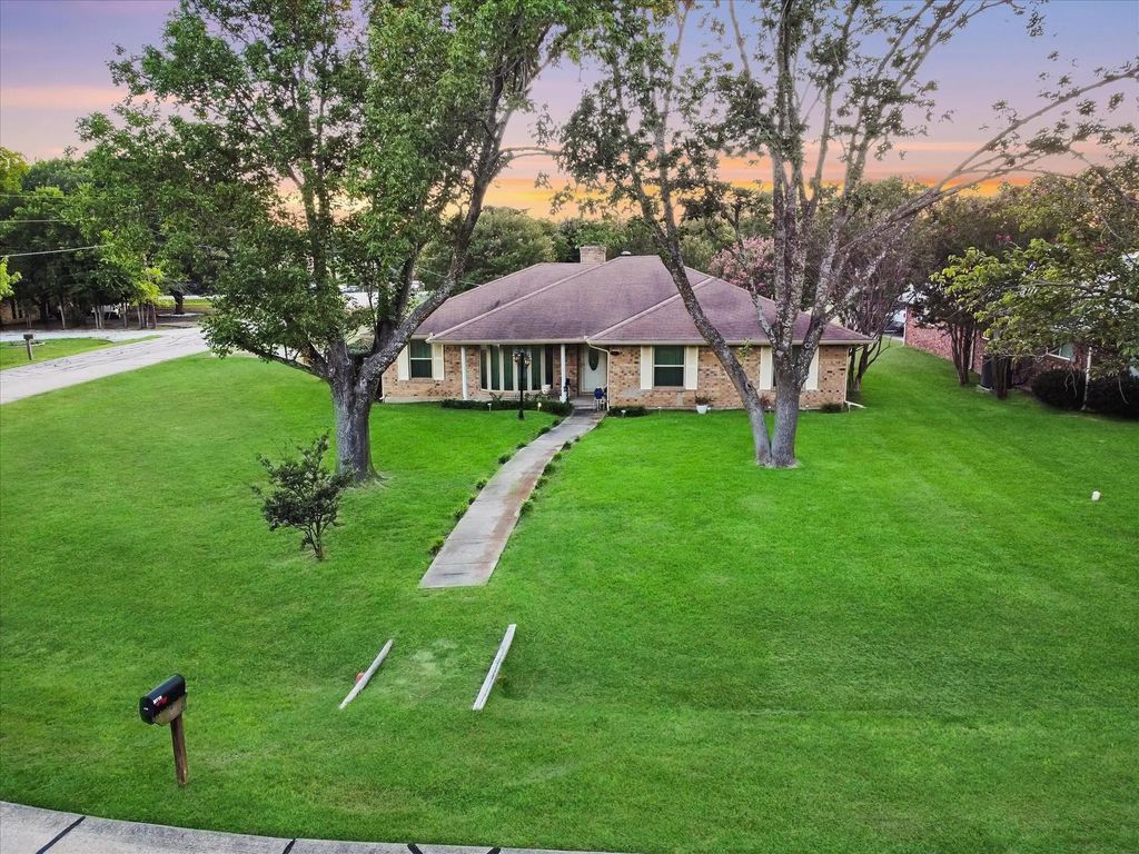 101 Hidden Lane, Red Oak