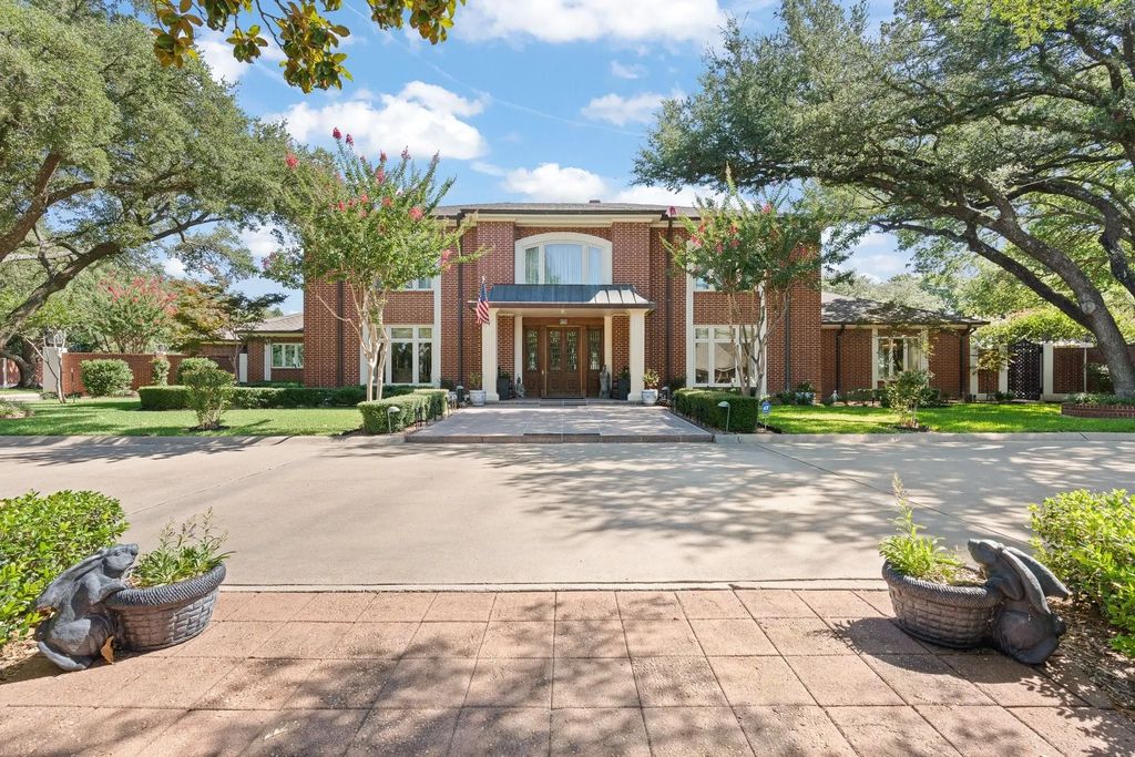 709 Stonelake Drive, Cleburne
