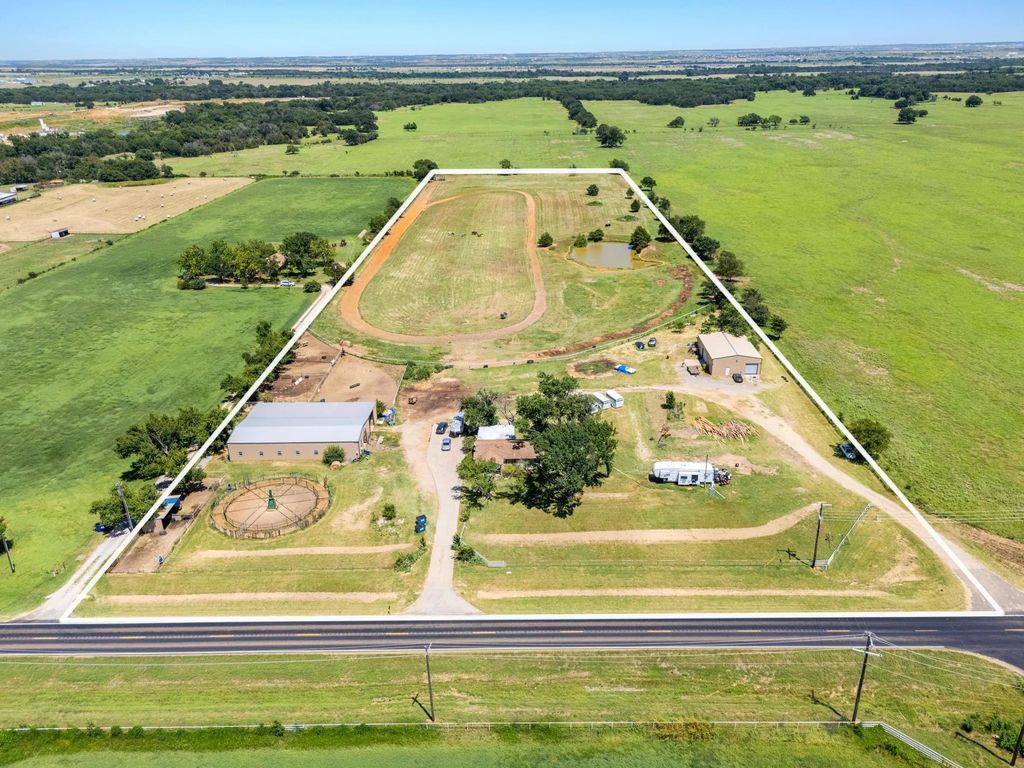 8442 Fm 2931, Pilot Point