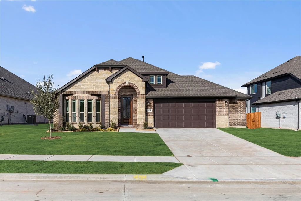 904 Firewood Way, Anna