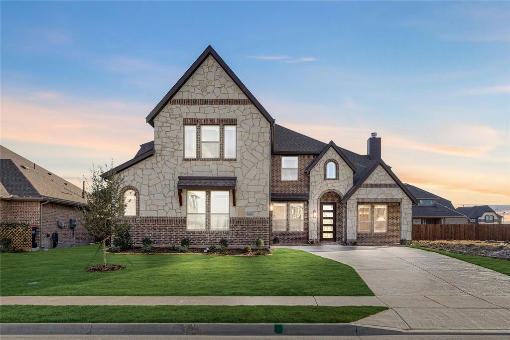 905 Firewood Way, Anna