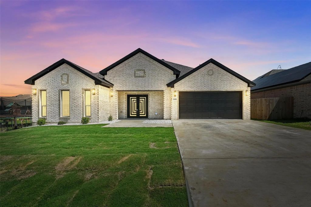 2410 Lauren St, Mabank