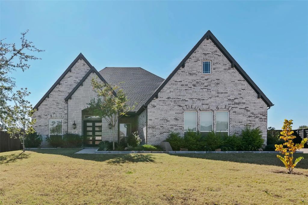 619 Stonehollow Drive, Shady Shores
