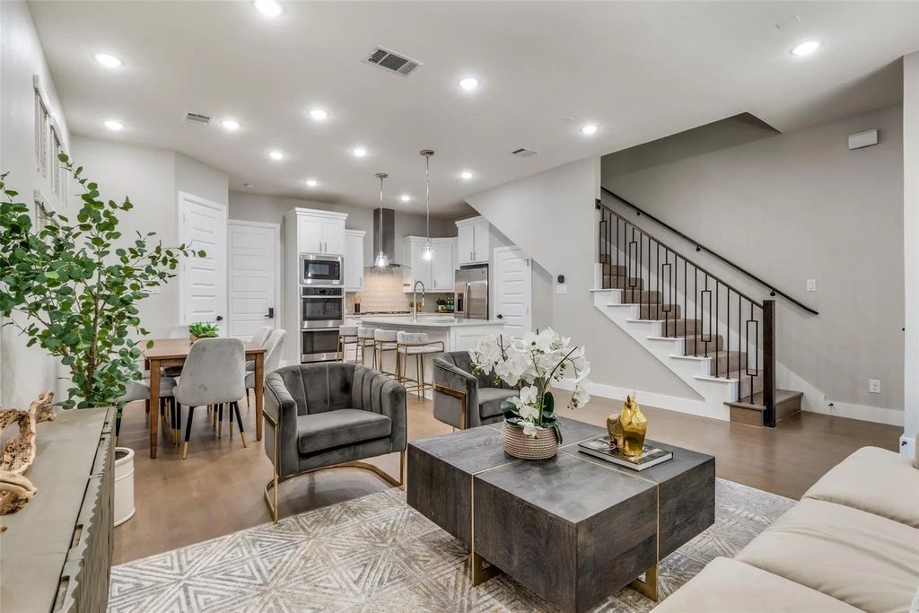 8269 Laflin Lane, Dallas