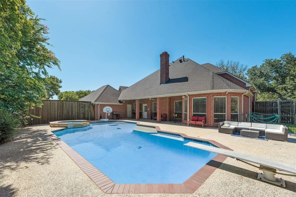 902 Pebblestone Court, Cedar Hill