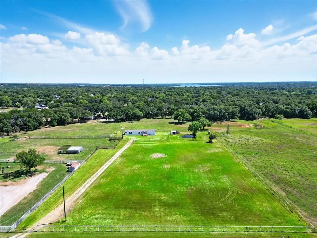 243 County Road 4851, Newark