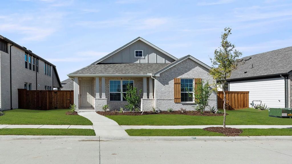 2017 Bayfront Drive, Royse City