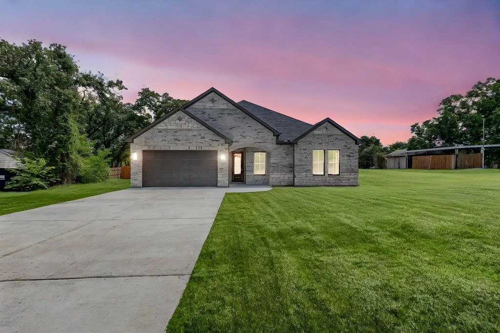 501 Linda Road, Kennedale