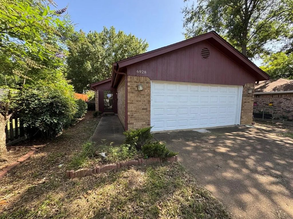 6928 Van Natta Lane, Fort Worth
