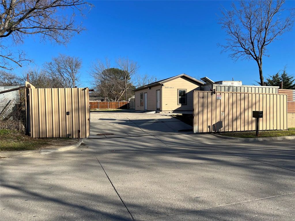 3608 N Grove, Fort Worth
