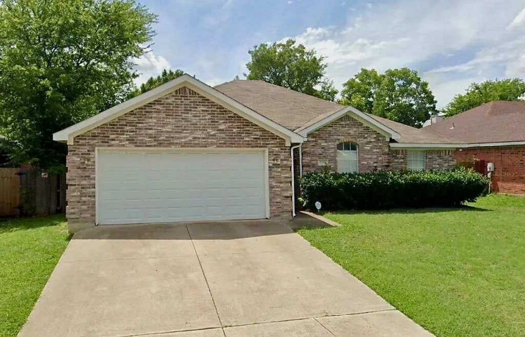 7321 Briarwyck Court, Fort Worth