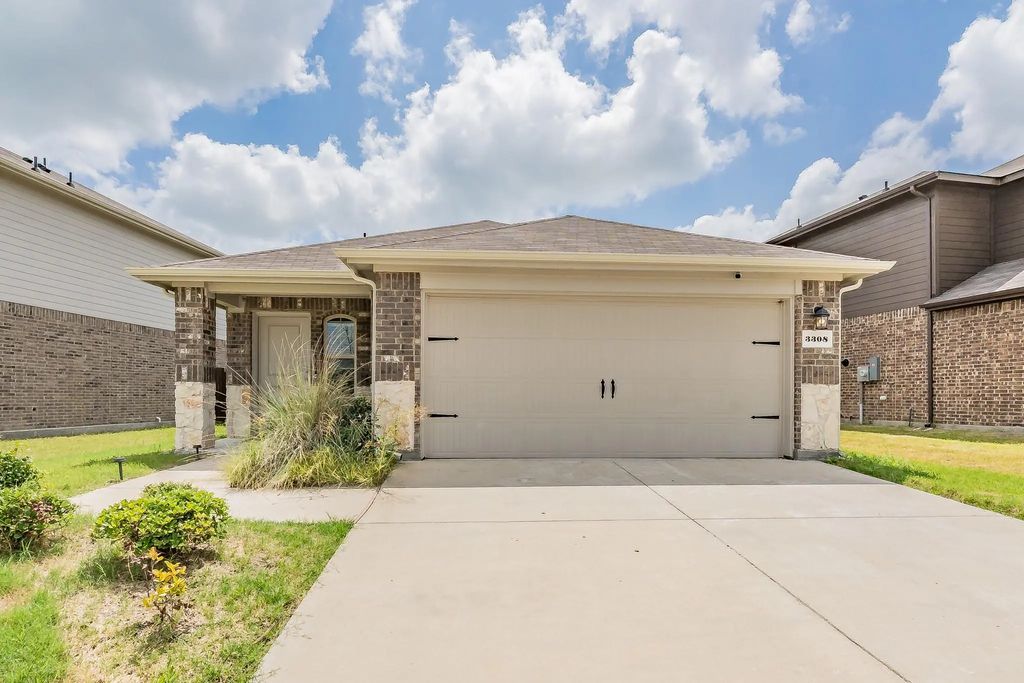 3308 Price Trail, Crandall