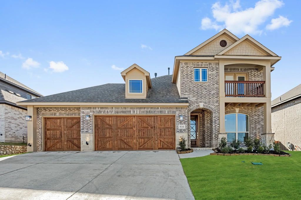 816 Yosemite Drive, DeSoto
