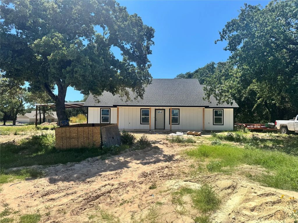 195 Agnes Circle, Springtown
