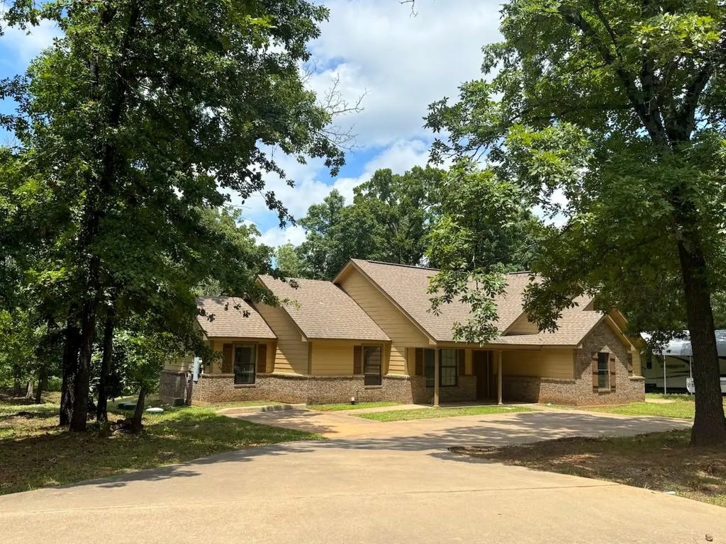 105 Cumberland Circle, Denison