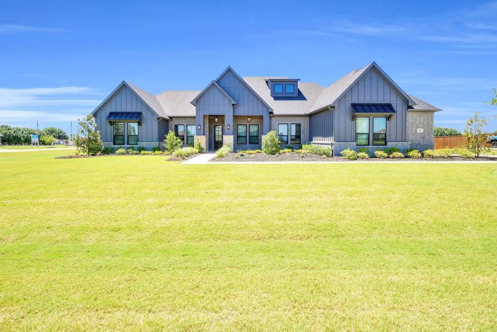 111 Muscogee Drive, Waxahachie