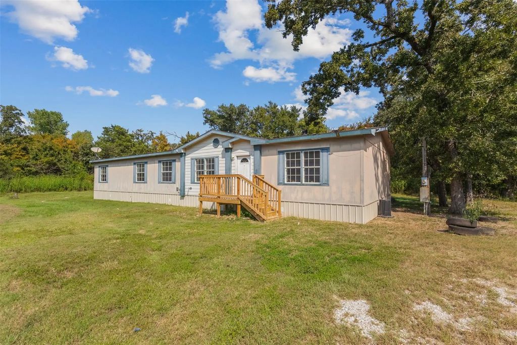 901 County Road 2406, Tool