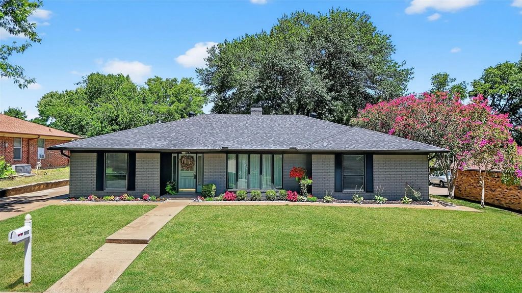 1817 Skyline Drive, Sherman