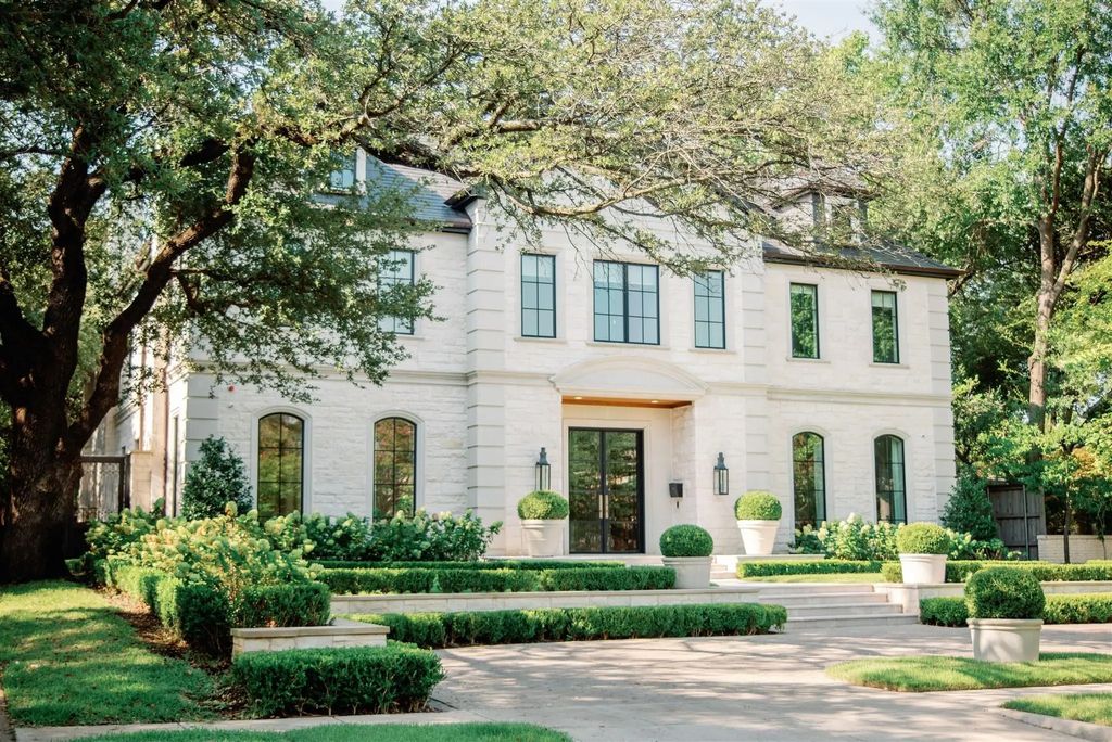 4445 Rheims Place, Highland Park