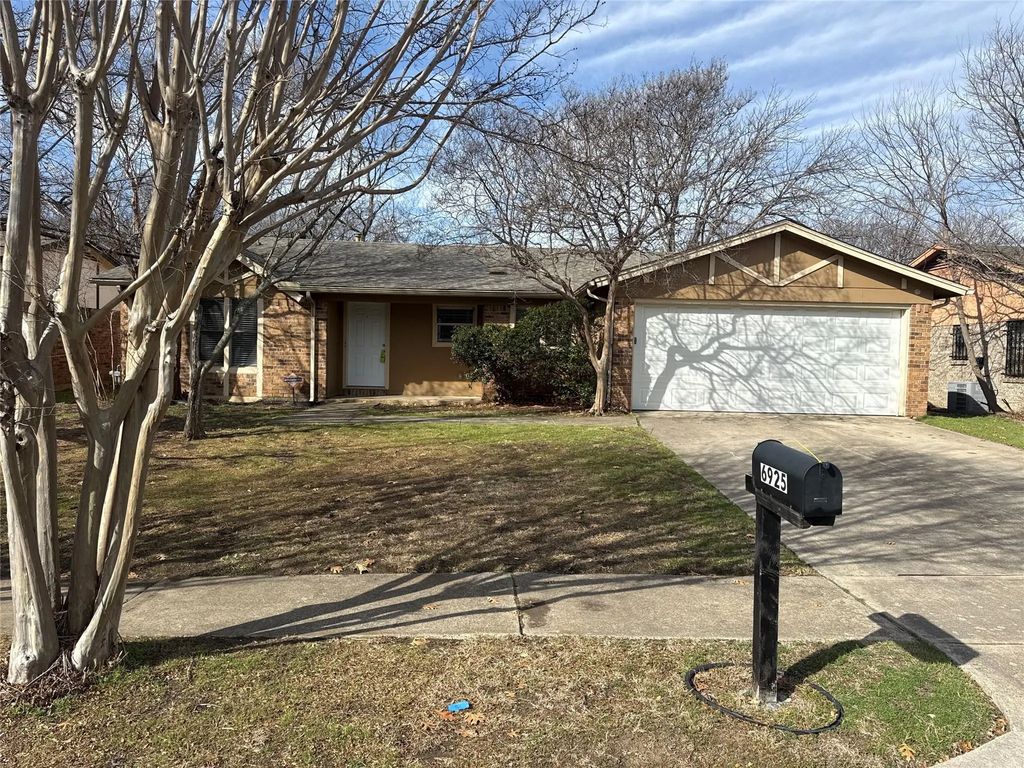 6925 Bennington Drive, Watauga
