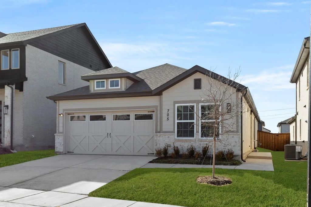 705 Wilderness Point Lane, Anna