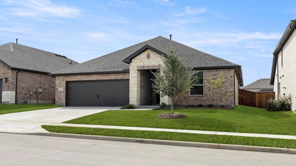 1915 Bobbin Mill Lane, Forney