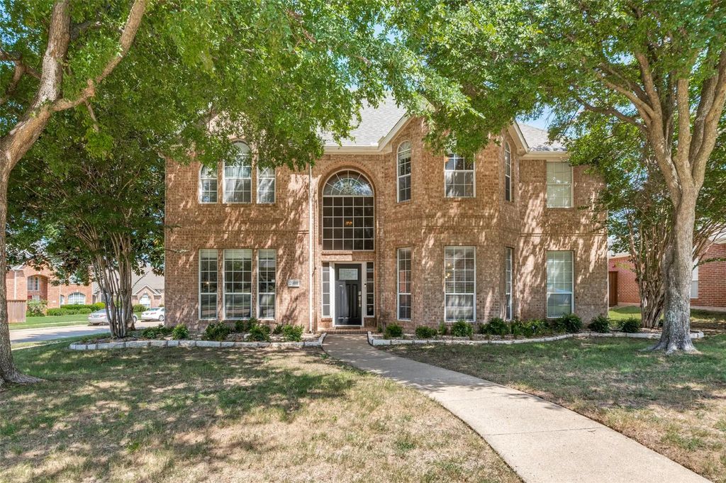 2801 Flamingo Lane, Plano