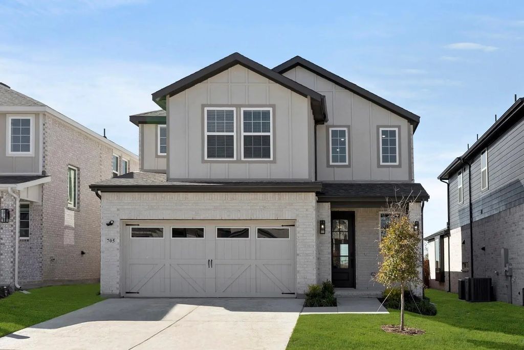 705 Valley Pines Drive, Anna