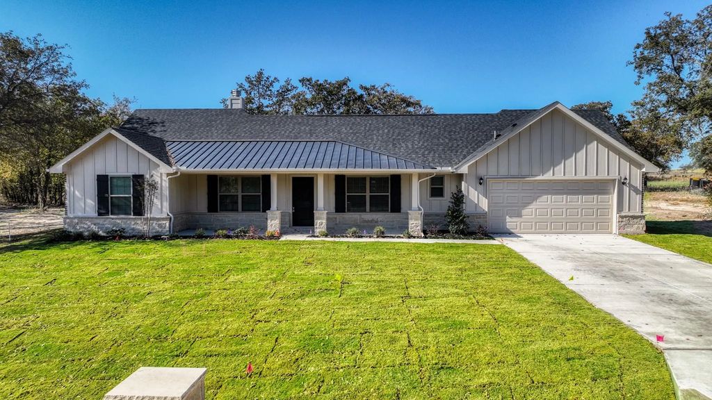 112 Sedona Creek Court, Poolville