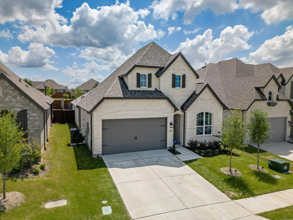 1210 Wainwright Cove, Forney