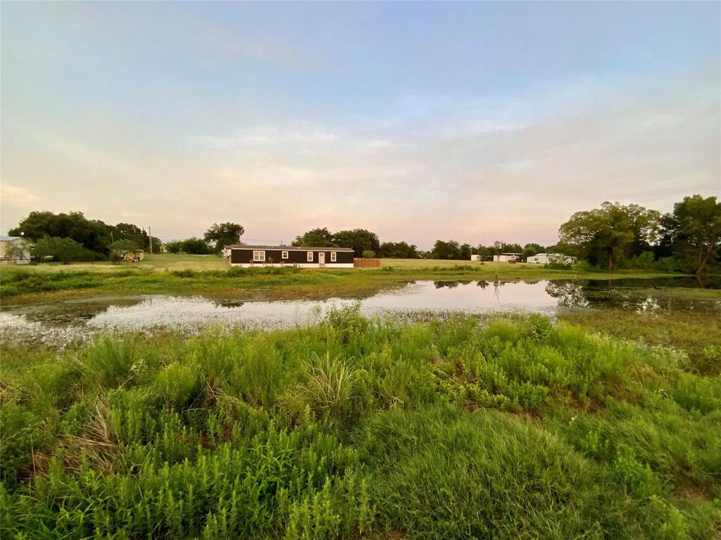607 Faulkenberry Road, Groesbeck