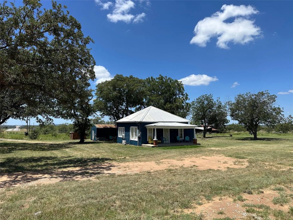 10100 Us Highway 67 84, Bangs