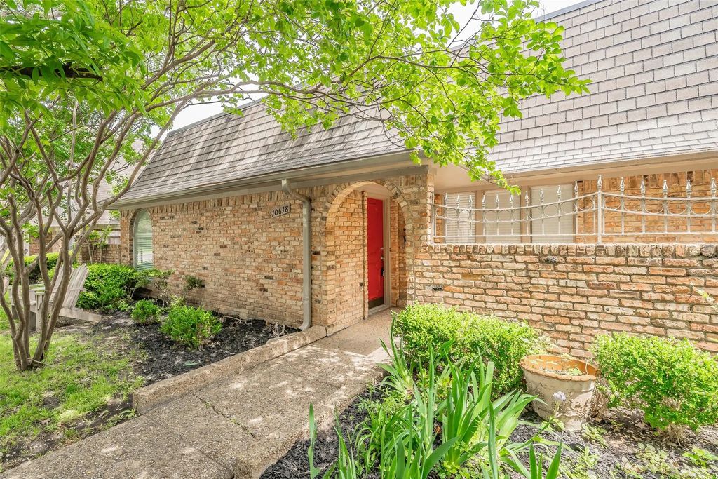 10618 Ravenscroft Drive, Dallas